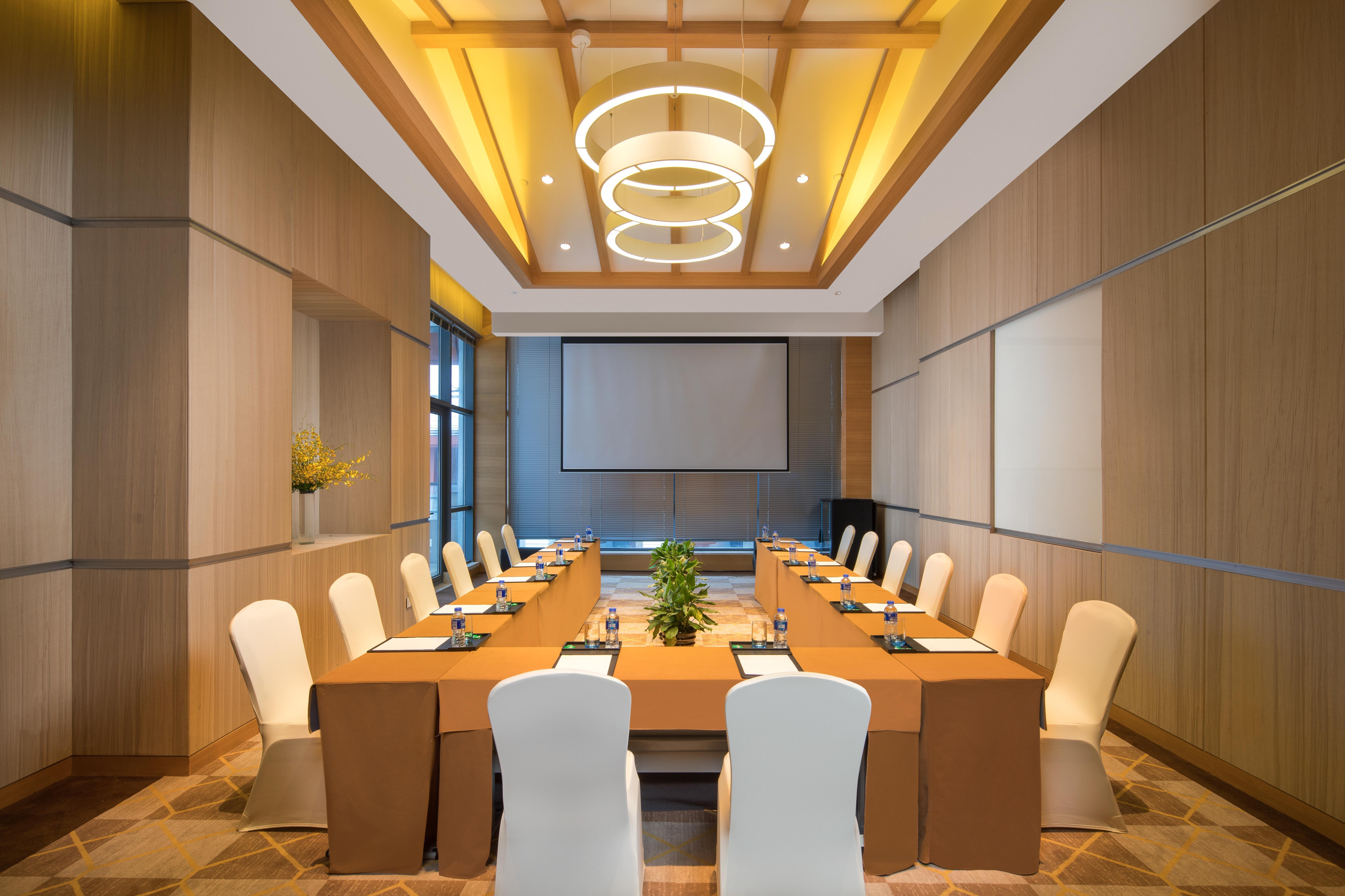 Holiday Inn Kunshan Huaqiao By Ihg מראה חיצוני תמונה